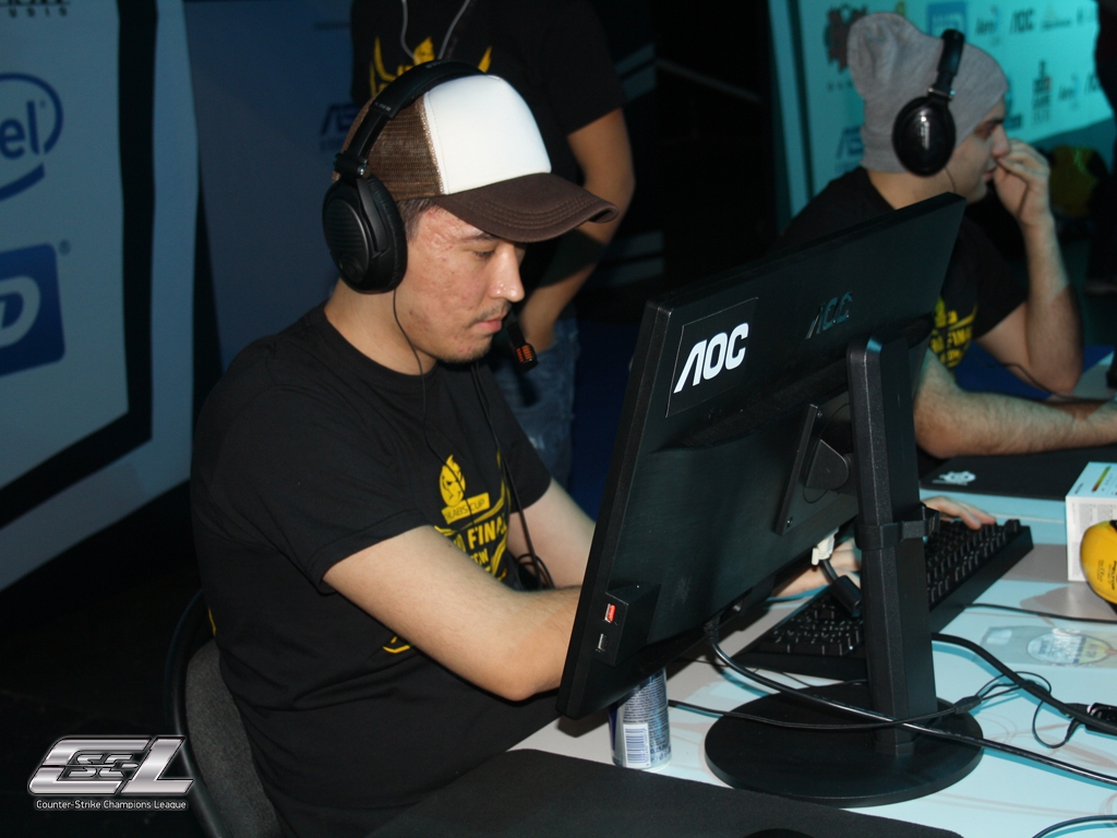  AdreN  - Astana Dragons - CS:GO - TECHLABS CUP 2013 GF