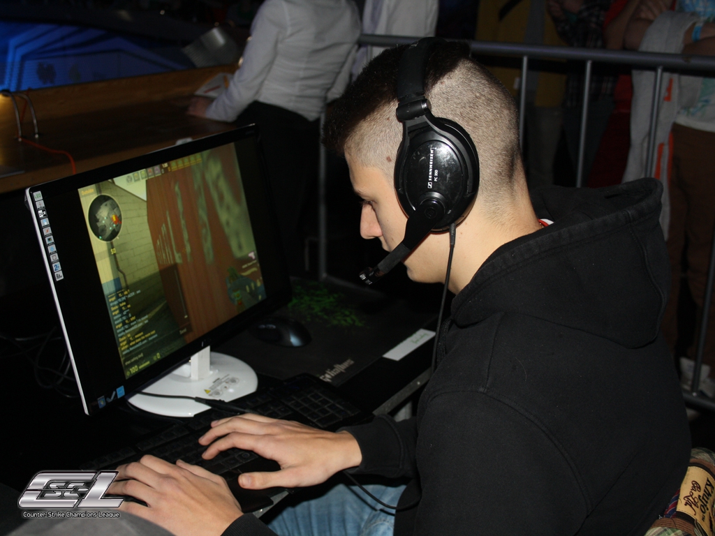  stavros  - 3DMAX - CS:GO - TECHLABS CUP 2013 GF