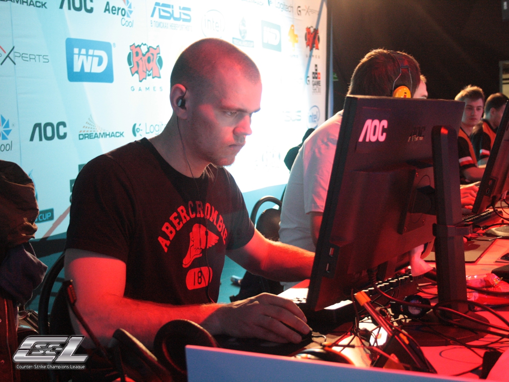  Neo  - Universal Soldiers - CS:GO - TECHLABS CUP 2013 GF