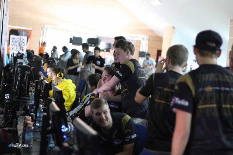 NiP CS:GO - DHB 2013