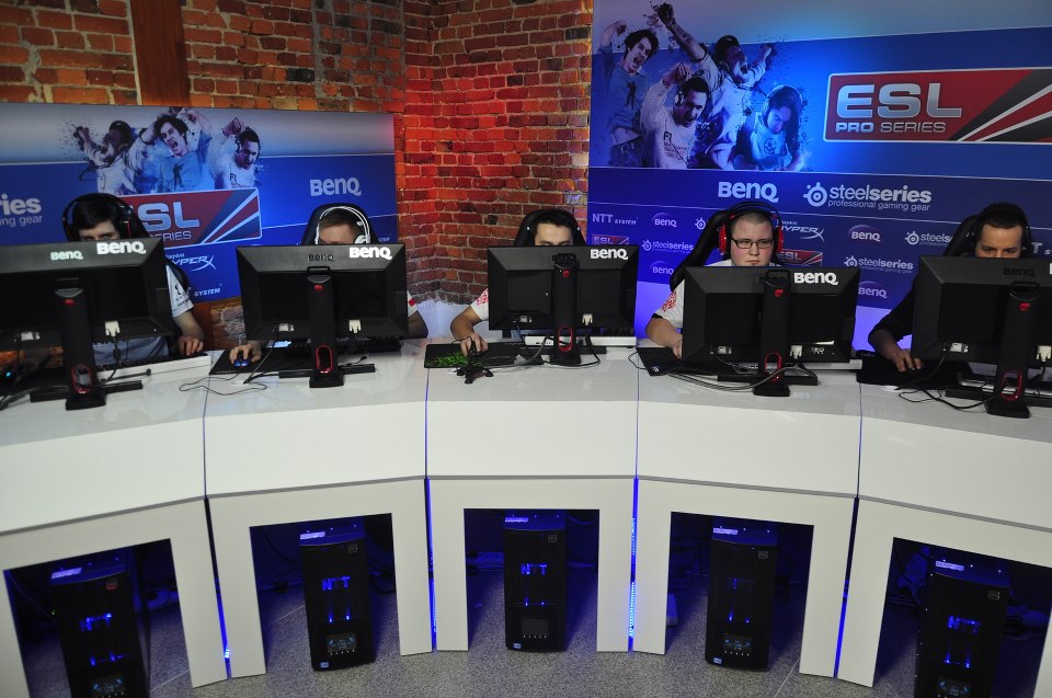 MaxFloPlay vs SYS-GAMING - ESL Pro Series Poland Season V