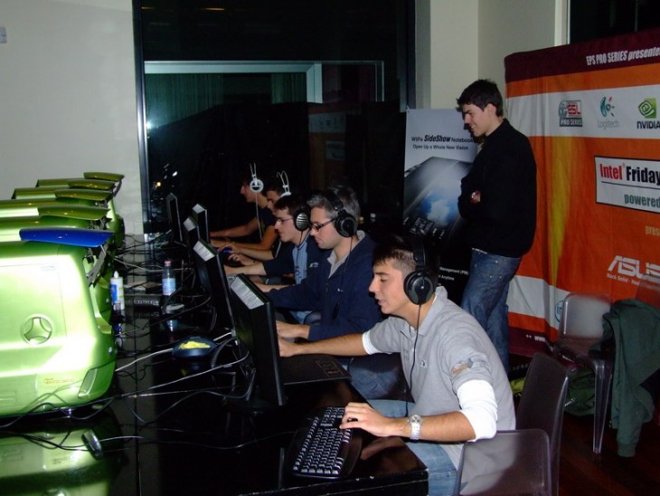 Gamer University подписали игроков NextGaming