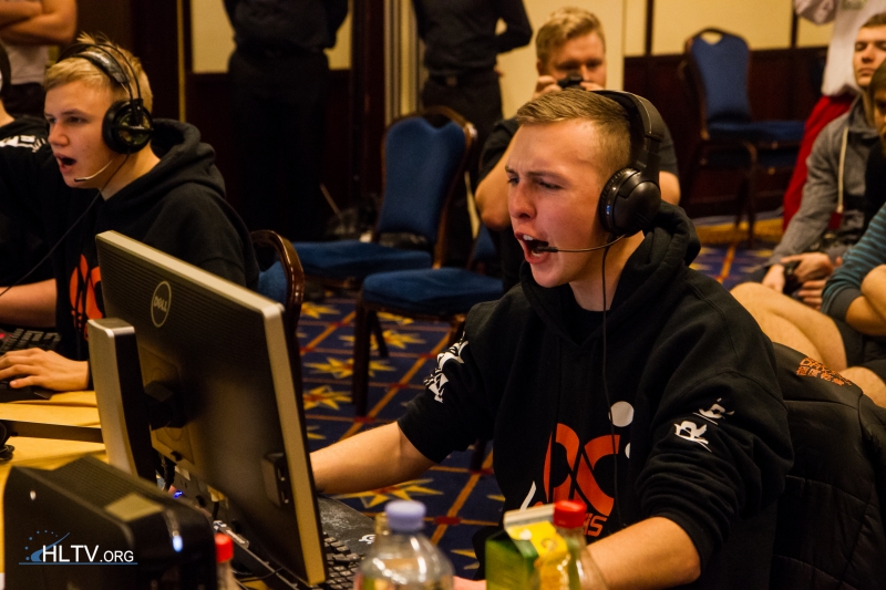 ESC Gaming  - Mad Catz