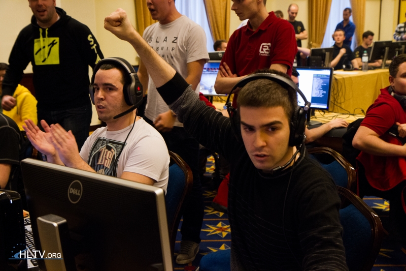 CRG  Mad Catz
