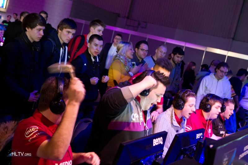 mousesports на матче с NaVi