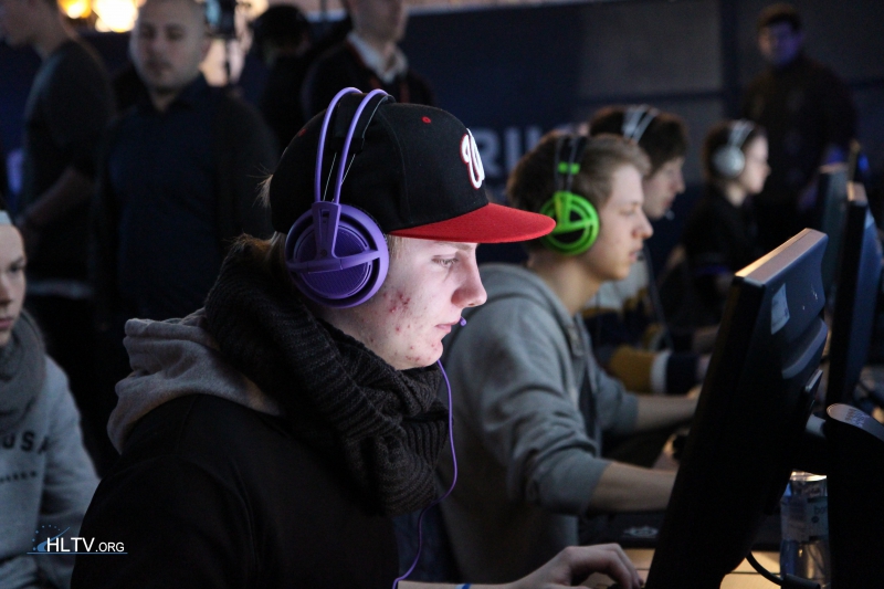  robiin  - Xapso - CS:GO - DreamHack Winter 2013